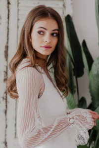 Divine Atelier — Olivia 2018